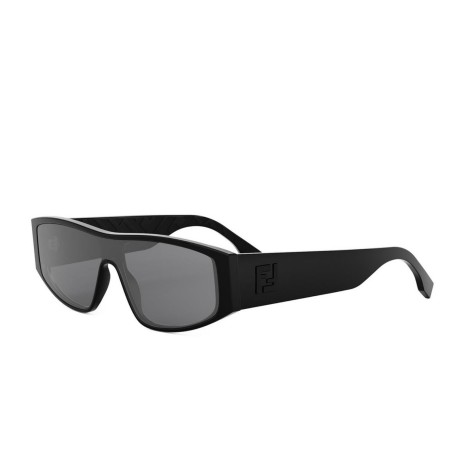 Maison Fendi FE40167I 01a